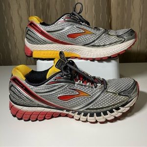 Brooks Men’s Ghost 6 Neutral Running Shoes Size 10.5 Gray Red Yellow 1101442E384